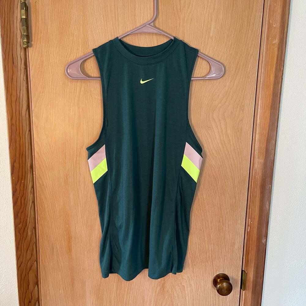 Nike Pro Dri-FIT Women's High-Neck Sleeveless Training Tank Top in Dark Green XS